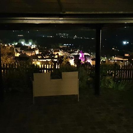 Blick Ueber Krems Mit Gartenpavillon Exterior foto