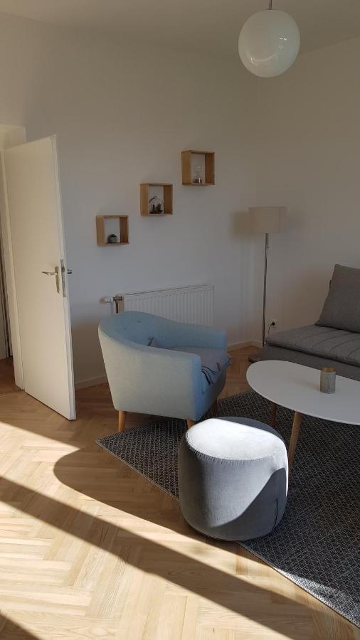Blick Ueber Krems Mit Gartenpavillon Exterior foto